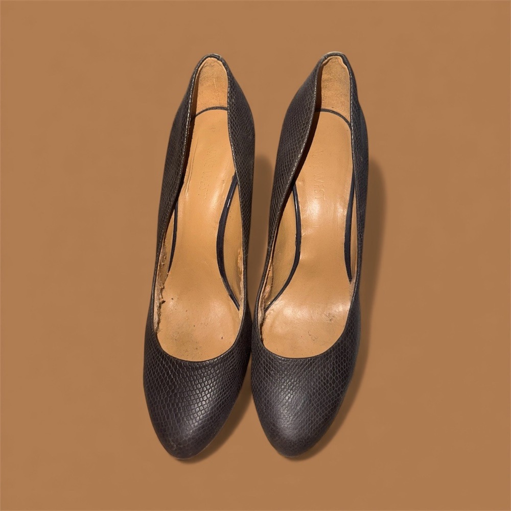 Nine West Women's Black Embossed Leather Pointed Toe High Heel Pumps Size‎ 8 5M